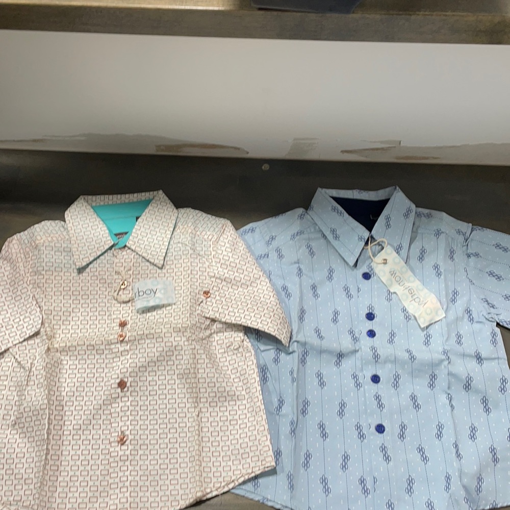 NWT Wonderboy Lot of 2 SS Cotton Button Down Shirts Size 2T